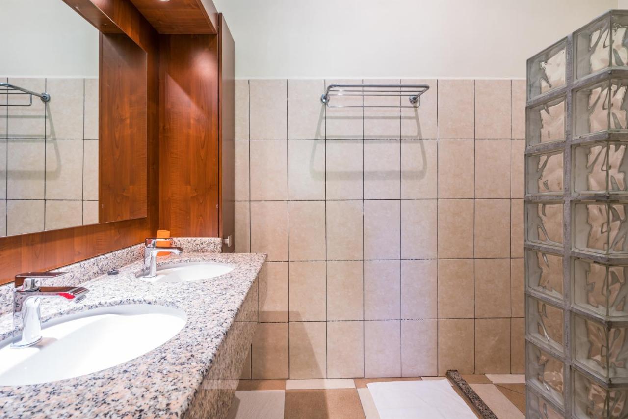 Blue Bay Beach Villa At Pool And Golfcourse Extérieur photo