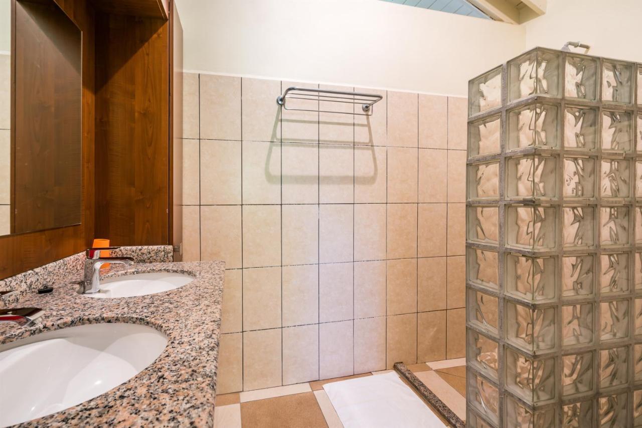 Blue Bay Beach Villa At Pool And Golfcourse Extérieur photo